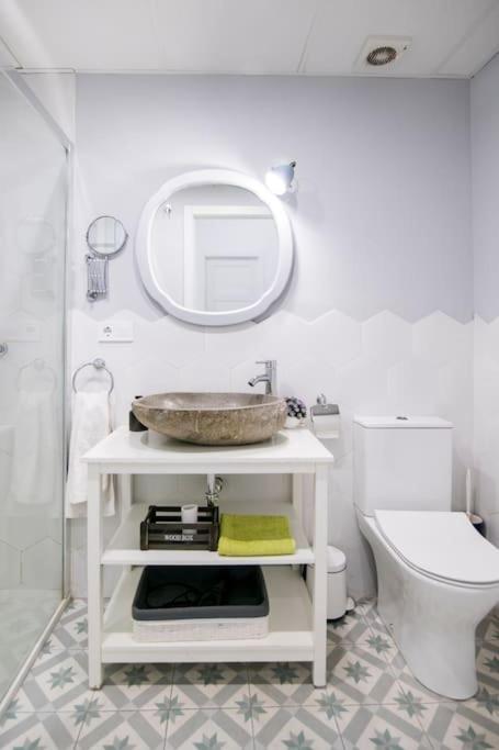 Cozy Flat In City Center Feel The Vibe Selfcheckin Валенсия Екстериор снимка
