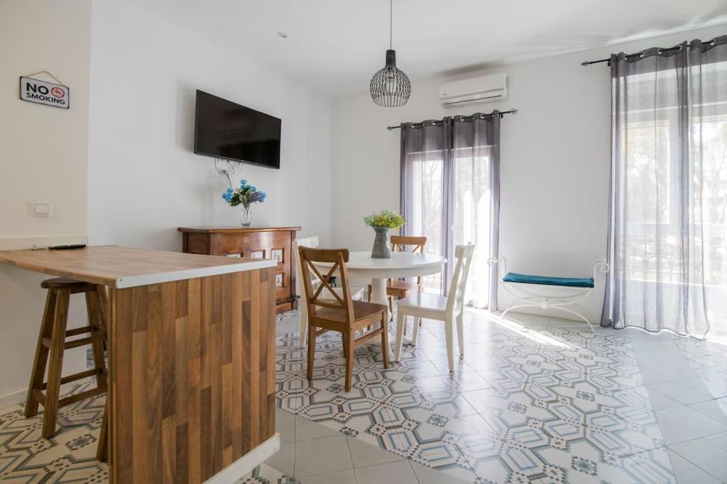 Cozy Flat In City Center Feel The Vibe Selfcheckin Валенсия Екстериор снимка