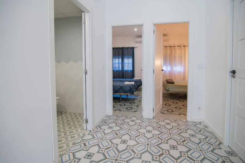 Cozy Flat In City Center Feel The Vibe Selfcheckin Валенсия Екстериор снимка