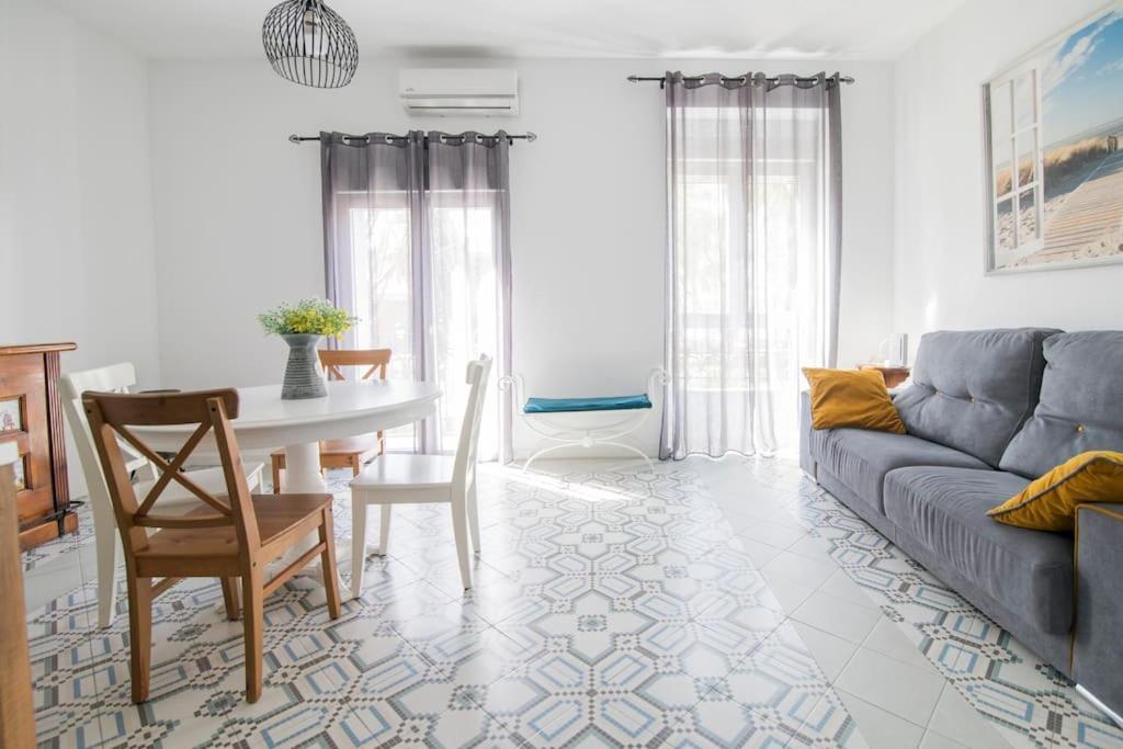 Cozy Flat In City Center Feel The Vibe Selfcheckin Валенсия Екстериор снимка