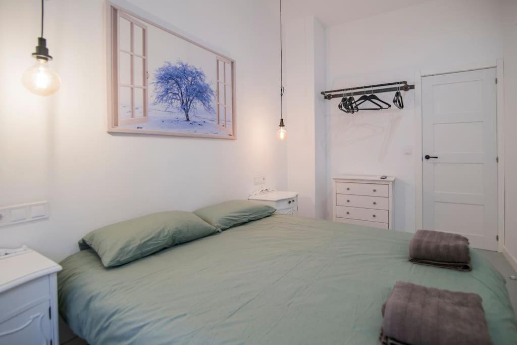 Cozy Flat In City Center Feel The Vibe Selfcheckin Валенсия Екстериор снимка